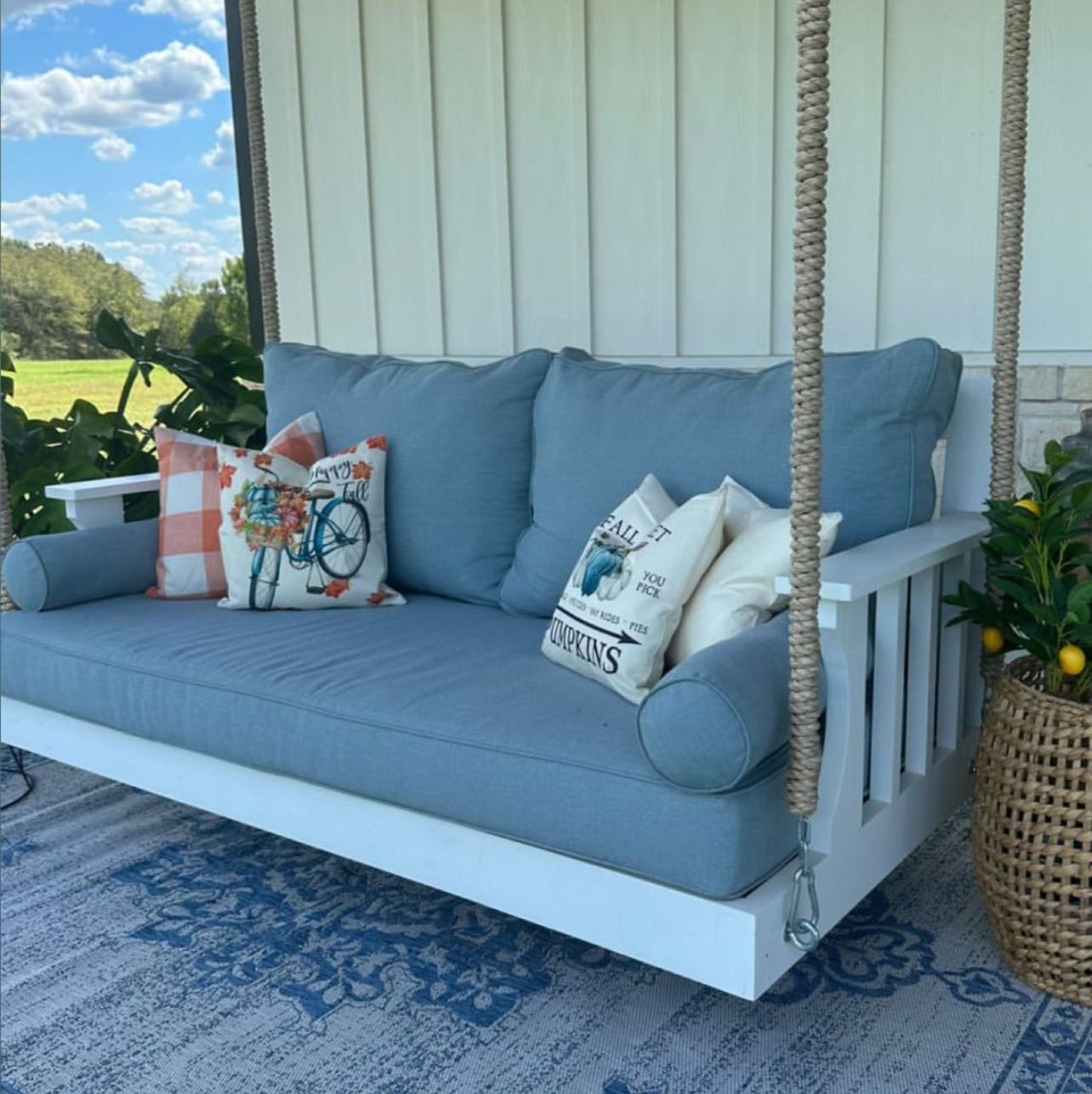 Nate and Lane Coastal Dunes Swing Bed Round Top Texas